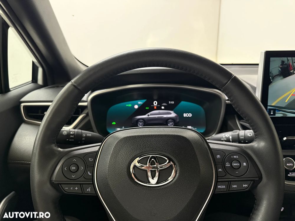 Toyota Corolla Cross - 28