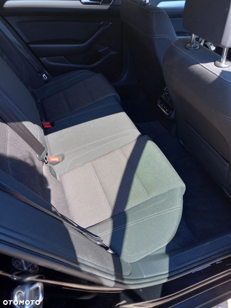 Volkswagen Passat 2.0 TDI BMT Comfortline - 15