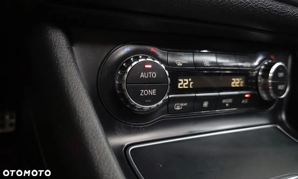 Mercedes-Benz CLA - 25