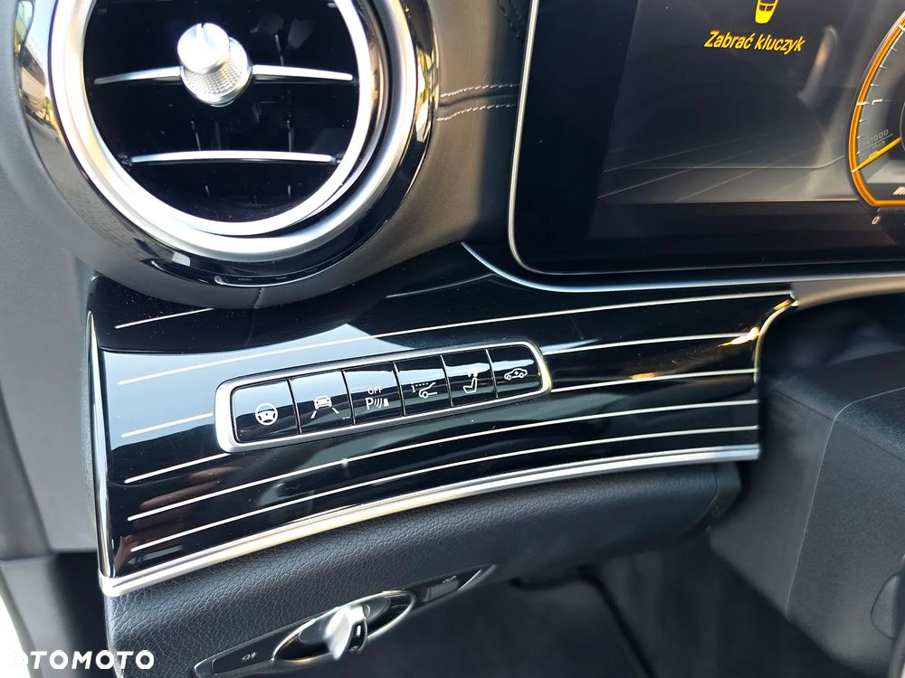 Mercedes-Benz Klasa E AMG 63 S 4-Matic+ - 21
