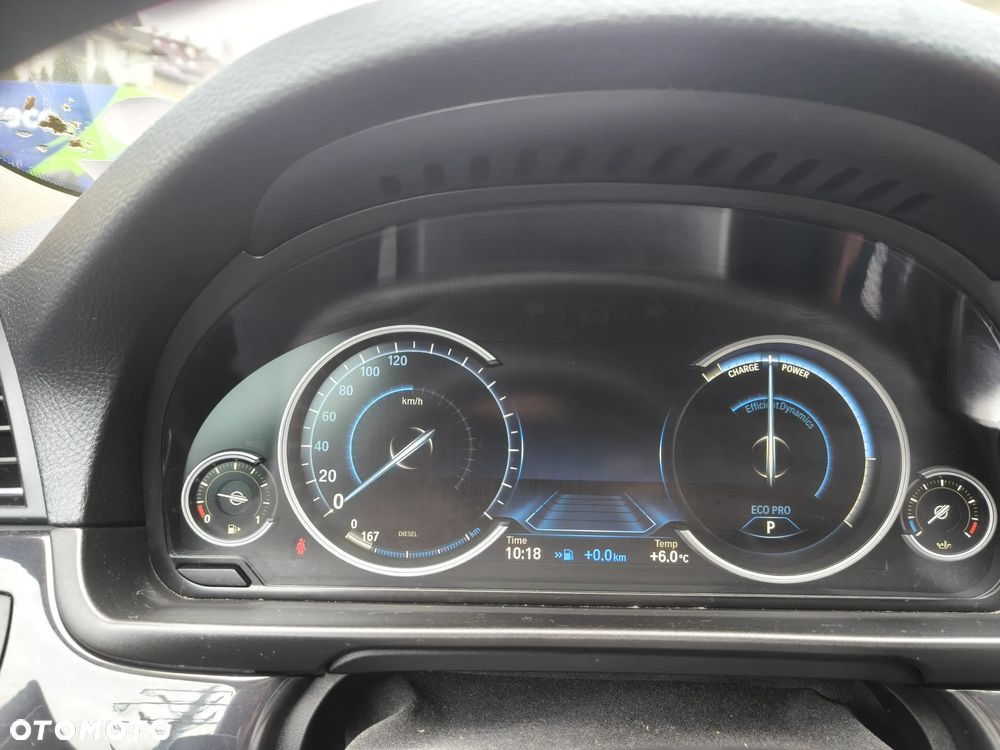 BMW Seria 5 520d xDrive - 33