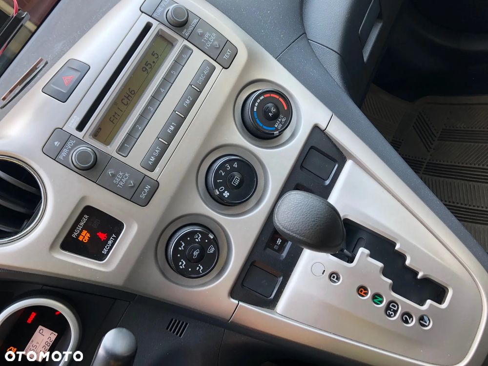 Toyota Matrix 1.8 - 8