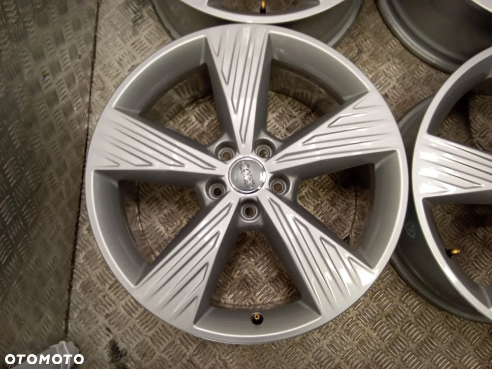 Felgi Audi Q4 E-TRON 8Jx19 et45 5x112 - 6