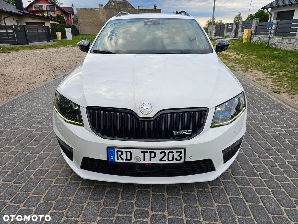 Skoda Octavia 2.0 TDI DSG RS - 2