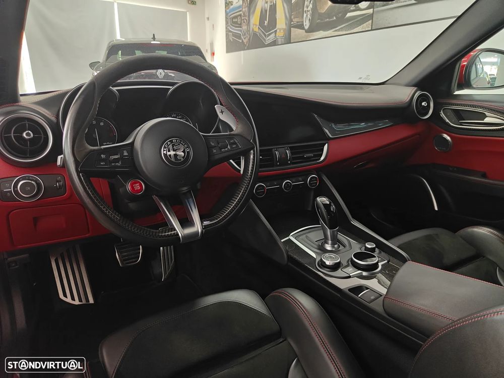Alfa Romeo Giulia 2.9 Bi-Turbo Quadrifoglio AT8 - 55