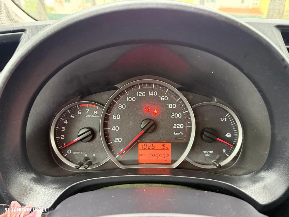 Toyota Yaris 1.0 VVT-i Comfort c/ Design-Pack - 8