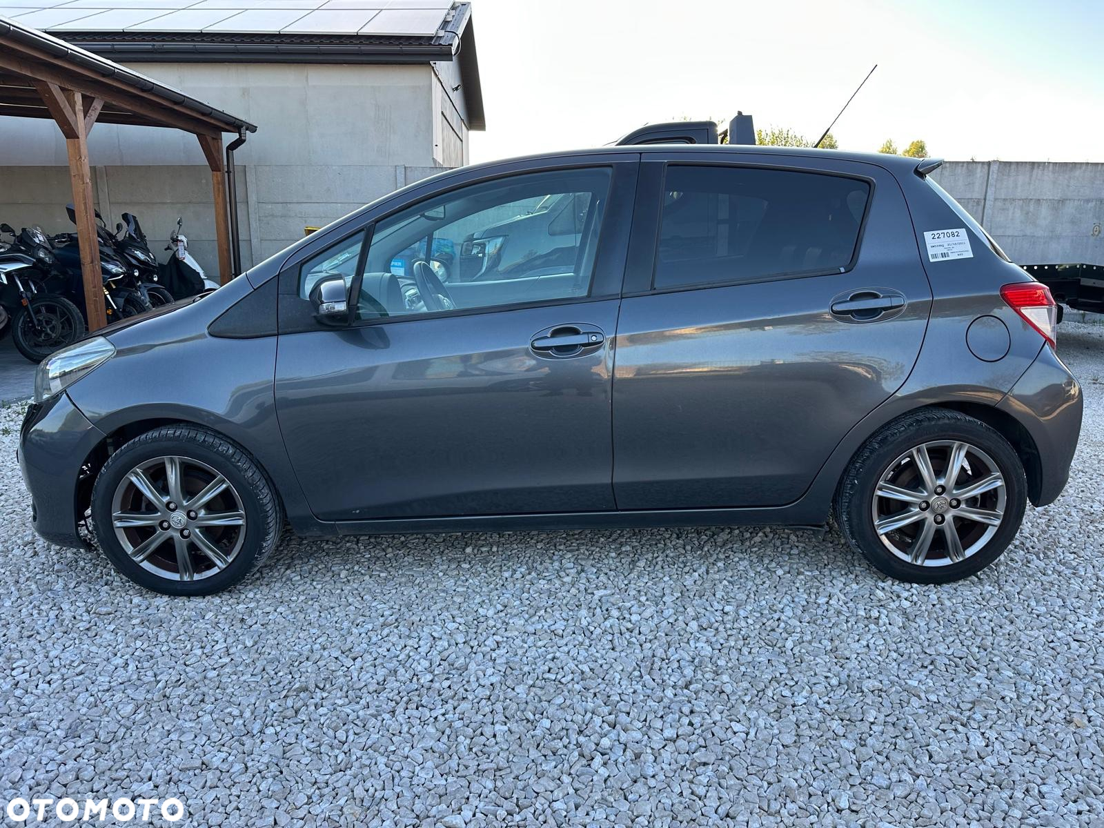 Toyota Yaris - 8