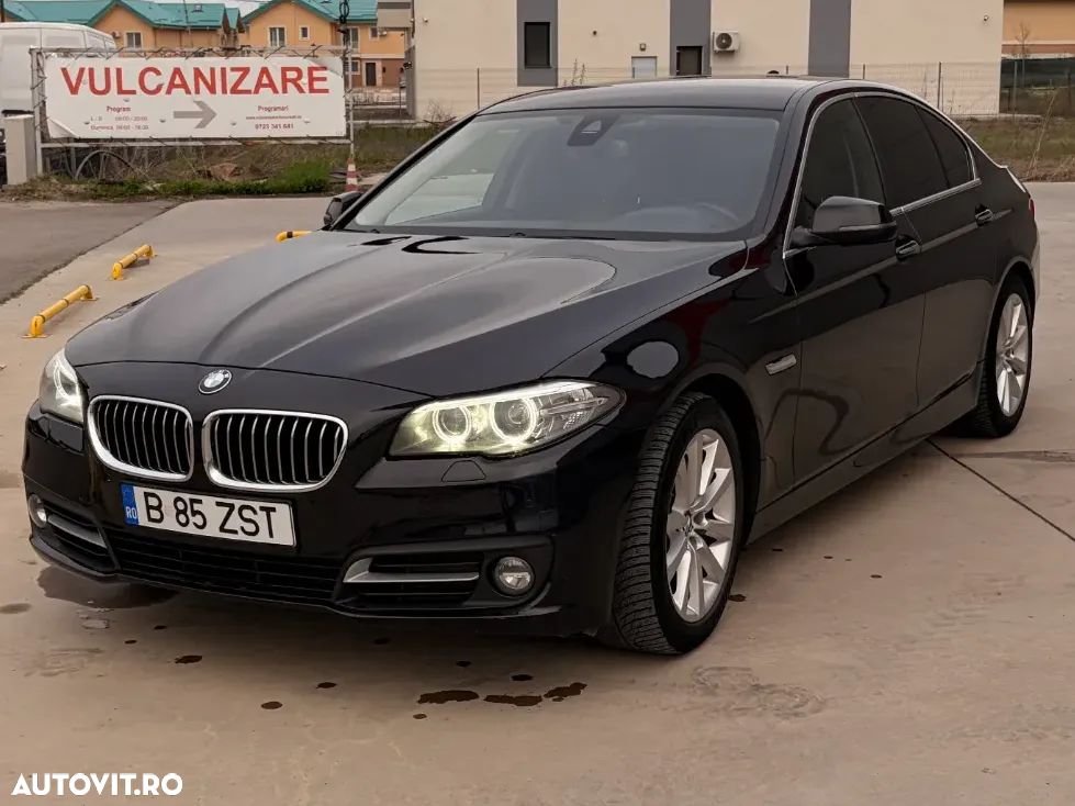 BMW Seria 5 525d xDrive AT - 2