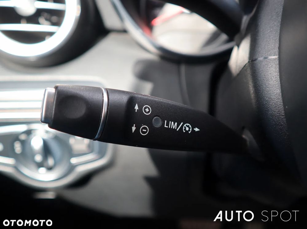 Mercedes-Benz GLC 220 d 4-Matic - 28