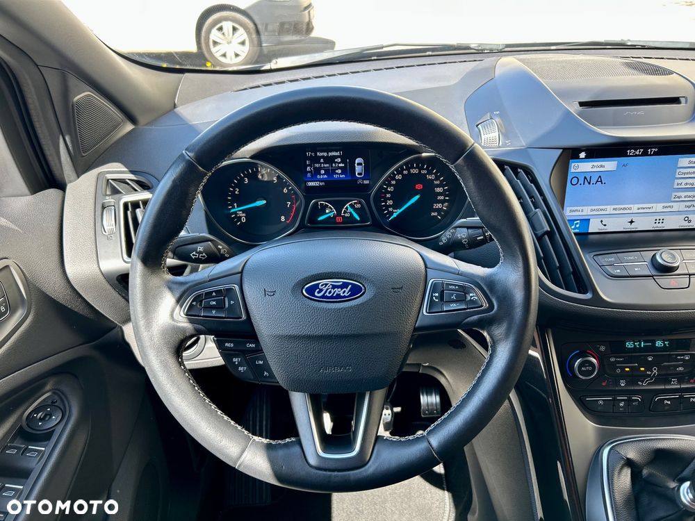 Ford Kuga 1.5 EcoBoost 2x4 Titanium - 20