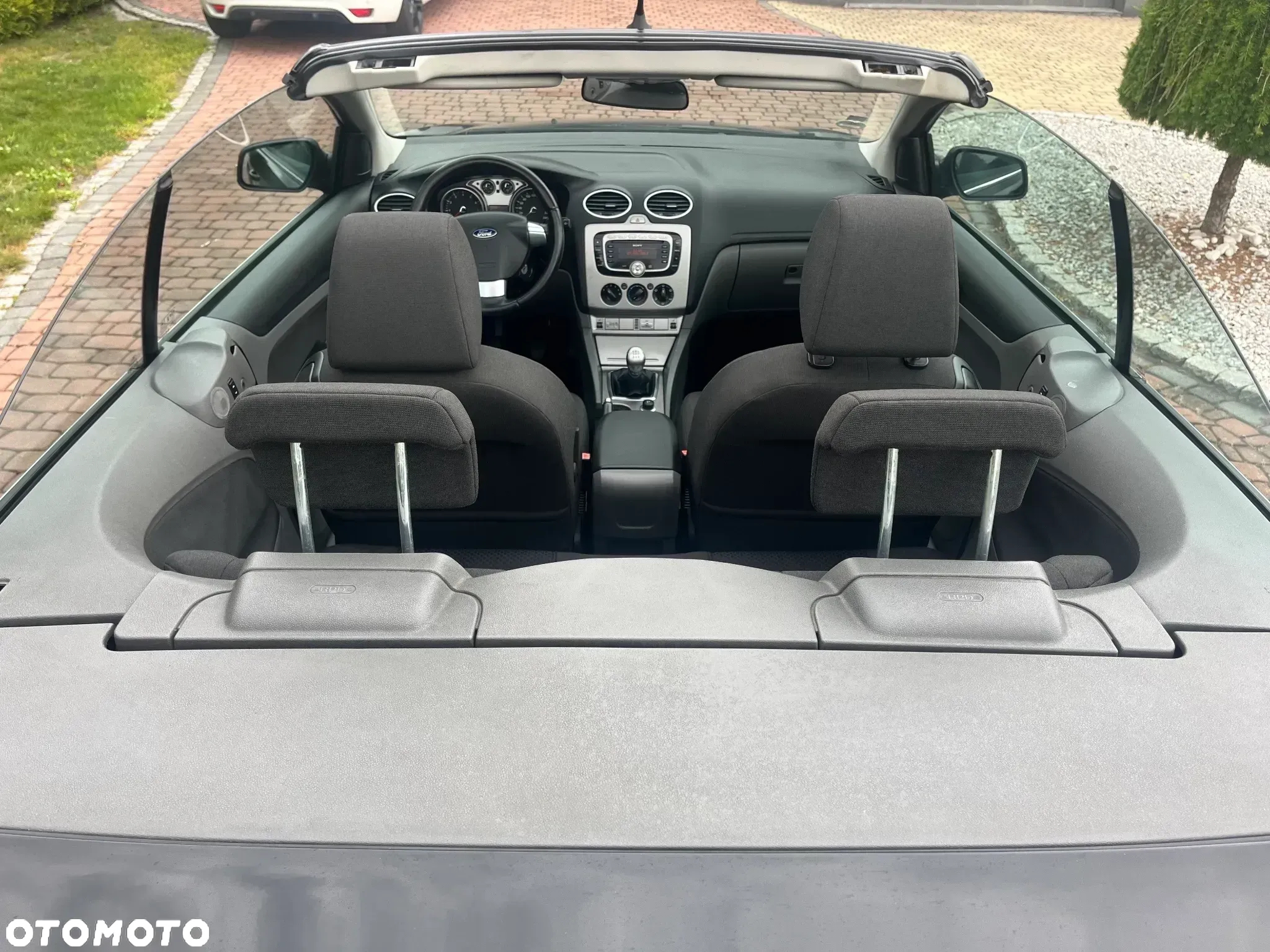 Ford Focus Coupe-Cabriolet 2.0 16V Black Magic - 8