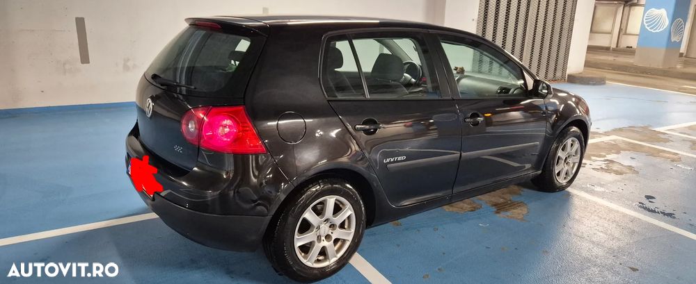 Volkswagen Golf 1.6 FSI Automatik United - 4