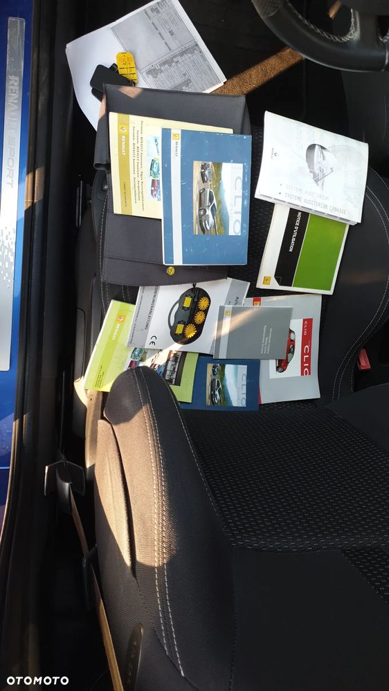 Renault Clio 2.0 16V Sport - 16