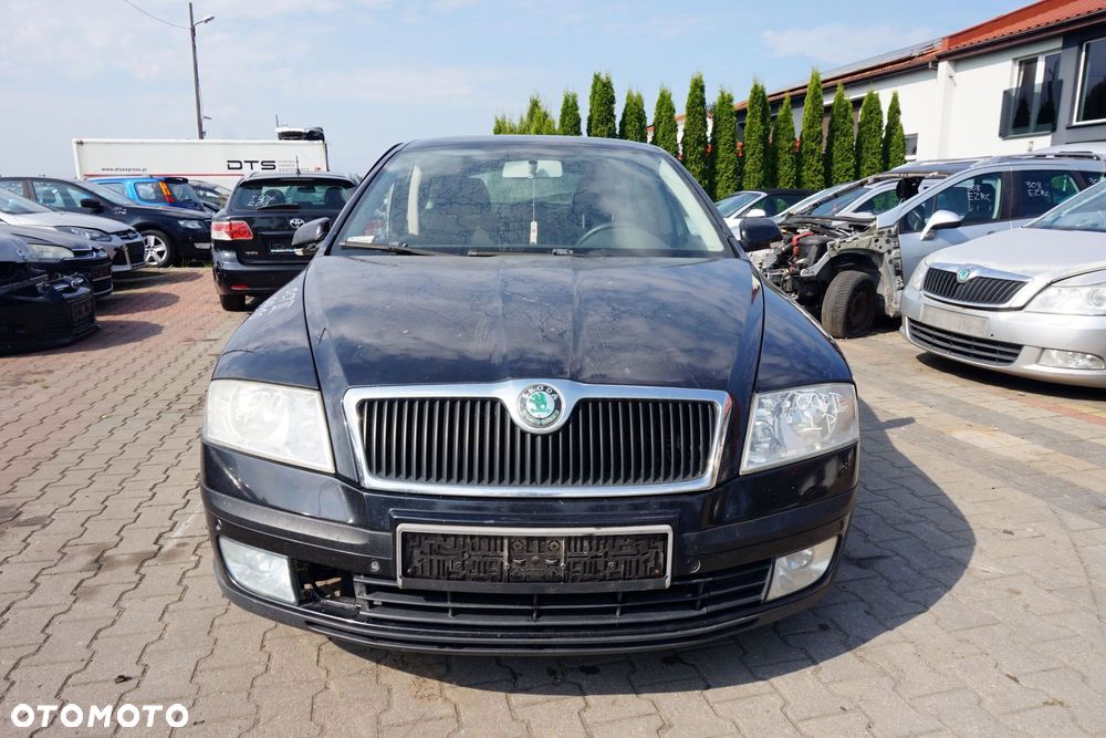 MASKA ZDERZAK BŁOTNIKI LAMPY OCTAVIA II 1Z3 9910  SKODA 2004-2008 CZARNY PRZÓD KOMPLETNY - 1