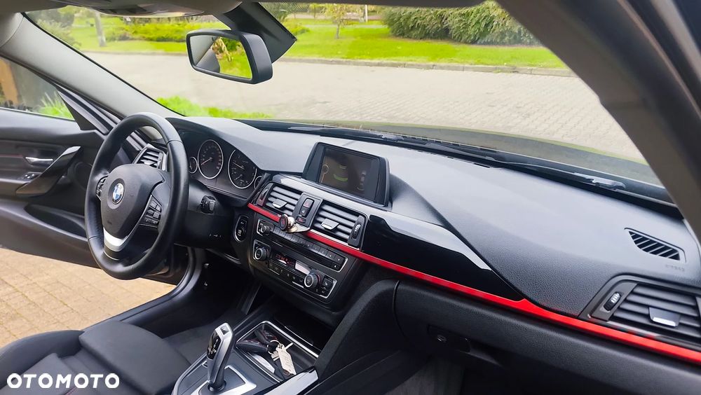BMW Seria 3 328i Sport-Aut Sport Line - 22