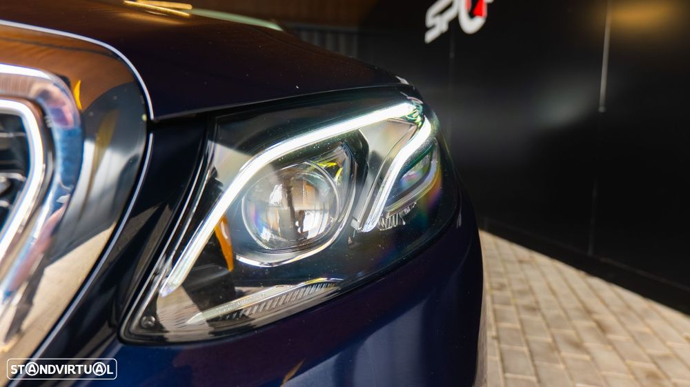 Mercedes-Benz E 300 e Exclusive Line - 26