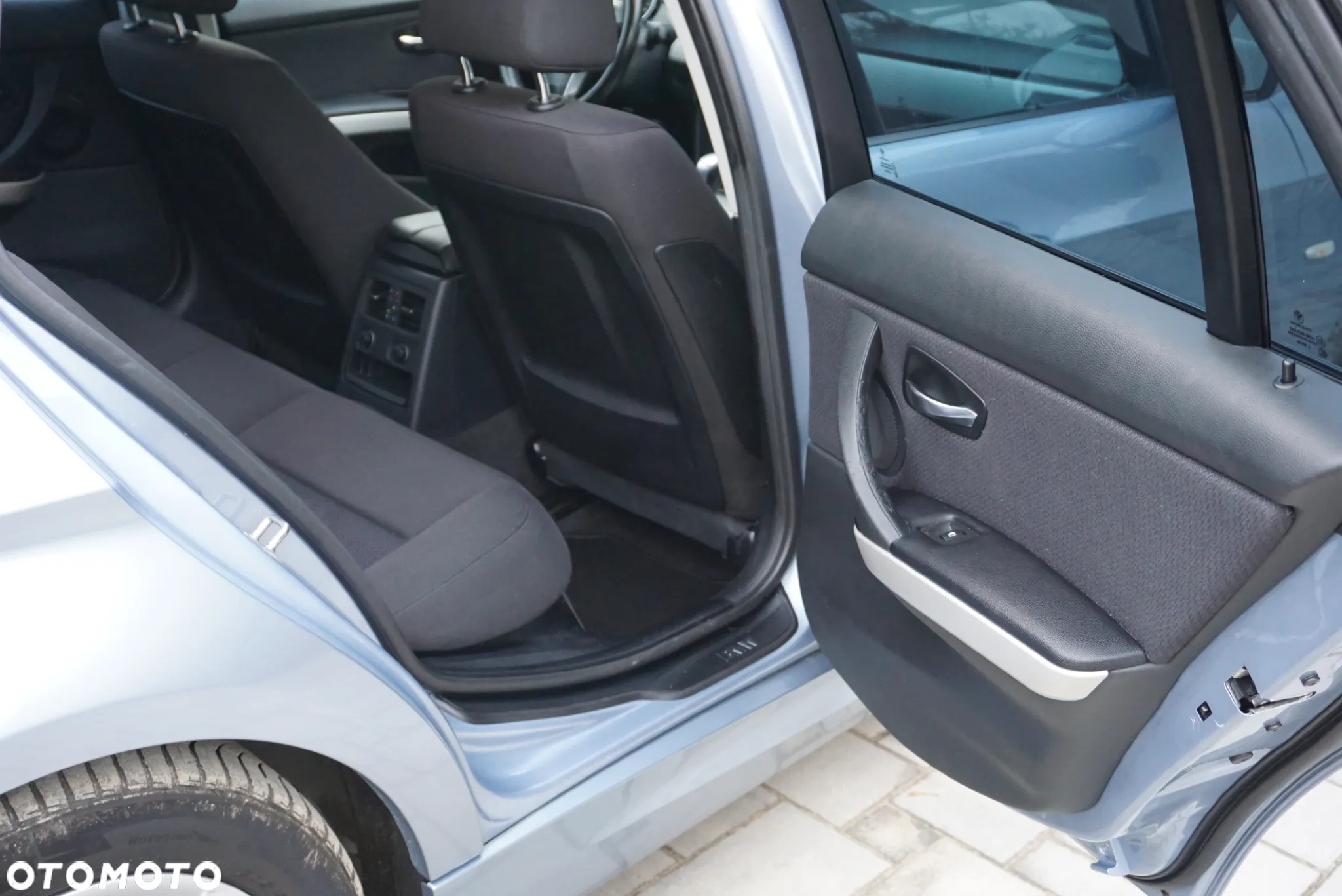 BMW Seria 3 318d DPF Touring - 19