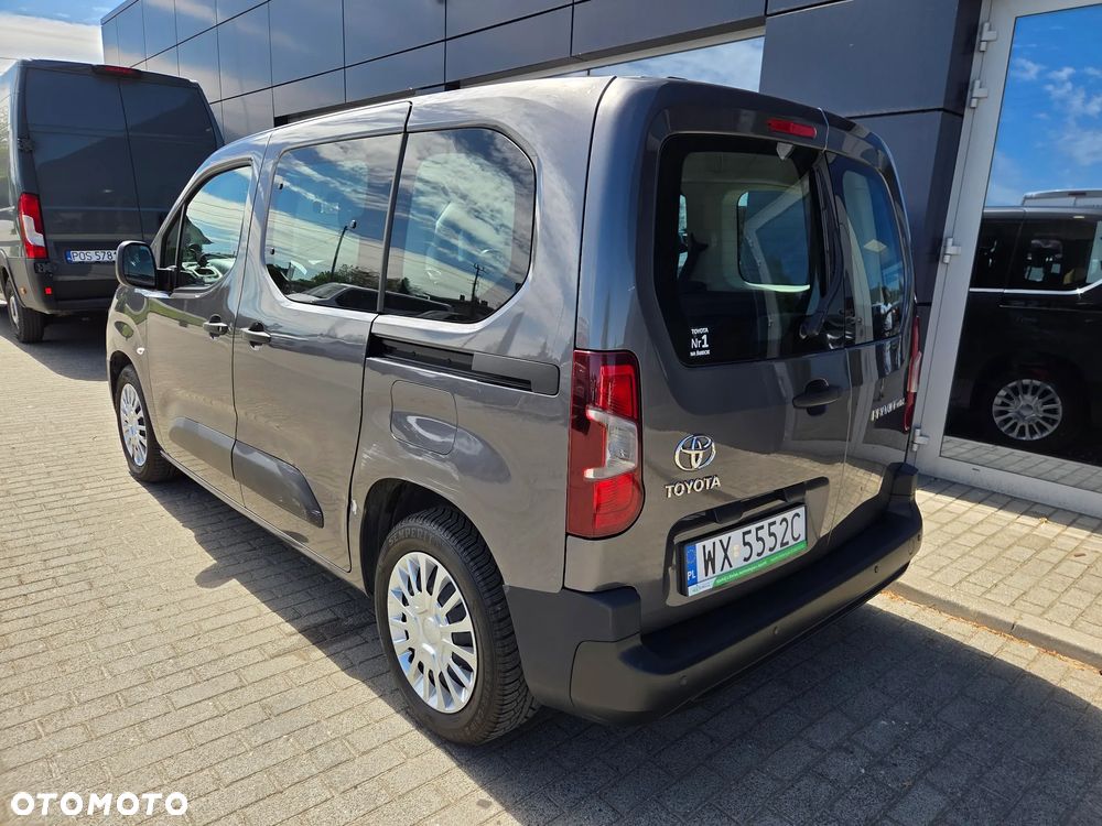 Toyota Proace City Verso 1.2 D-4T Business - 4