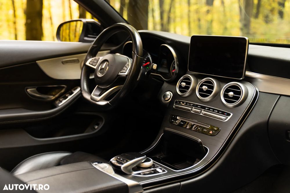 Mercedes-Benz C 220 d Cabrio 9G-TRONIC AMG Line - 12