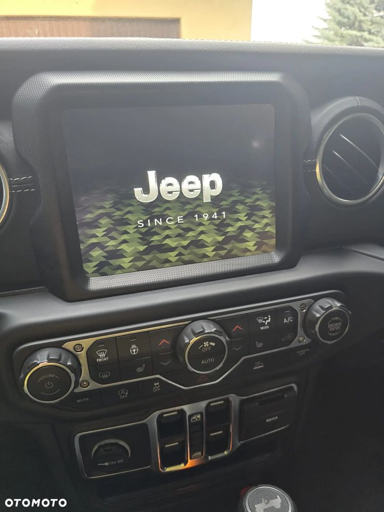 Jeep Wrangler - 7
