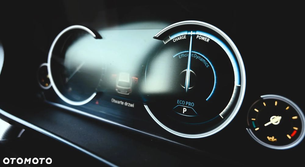 BMW Seria 5 520d M Sport Edition - 33