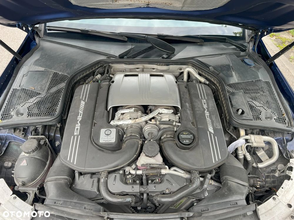 Mercedes-Benz Klasa C AMG 63 - 39