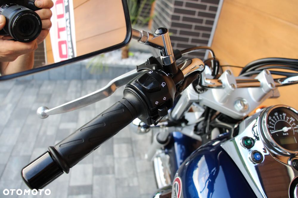 Suzuki Intruder - 28