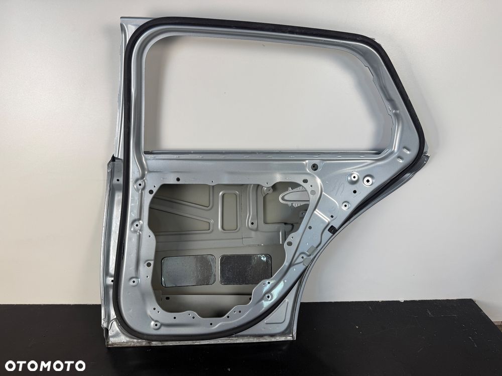 Drzwi tylne Tył strona prawa Mercedes-Benz E W214 A214 A2147323300 KOMBI - 4