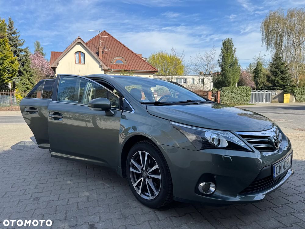 Toyota Avensis - 11
