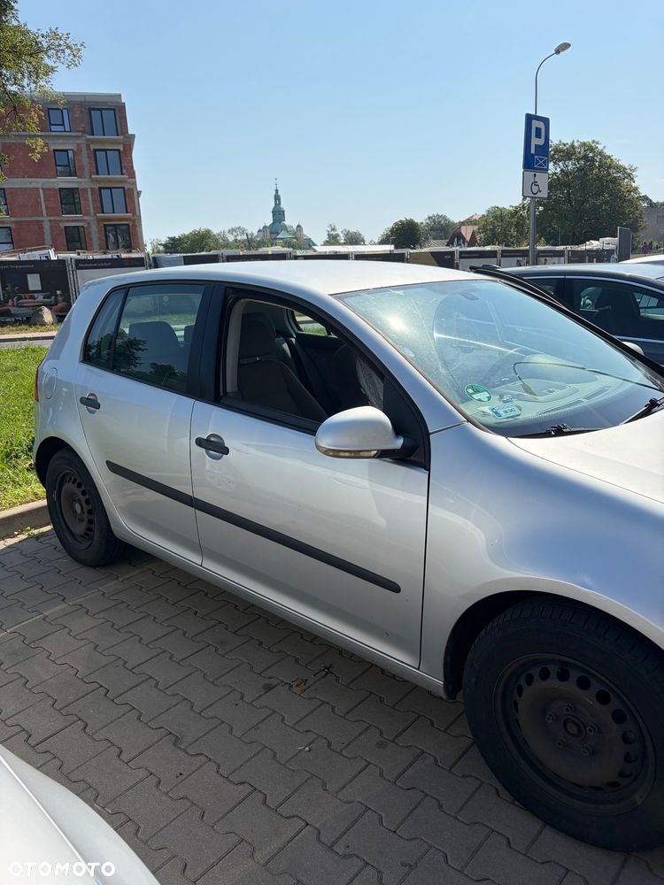 Volkswagen Golf 1.9 TDI Comfortline DSG - 2