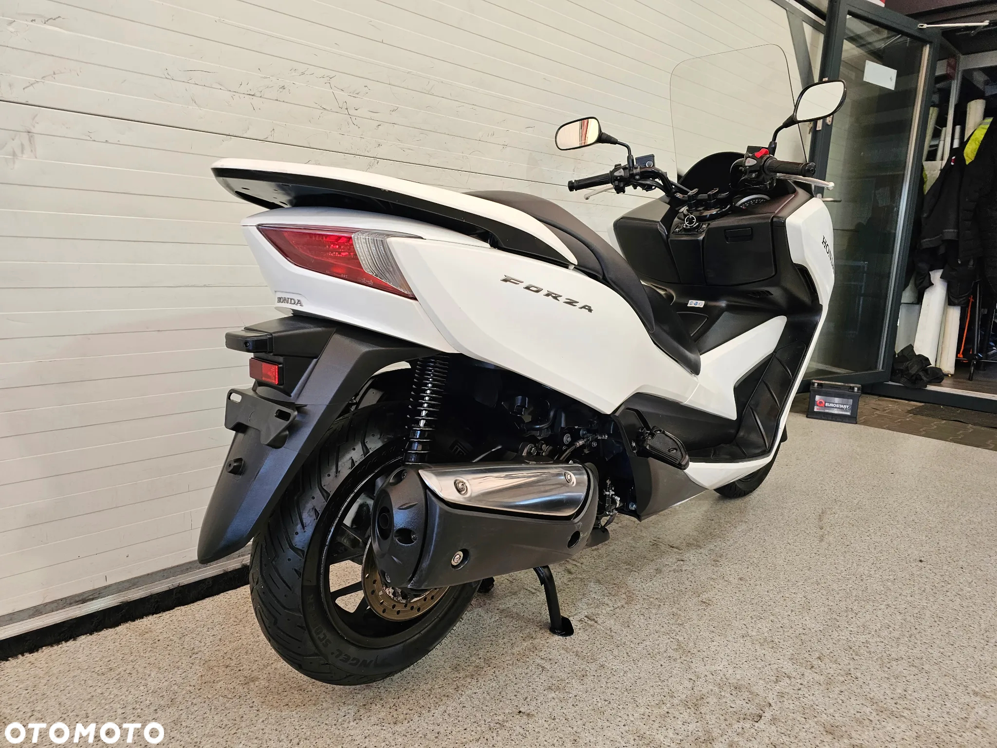 Honda NSS - 16