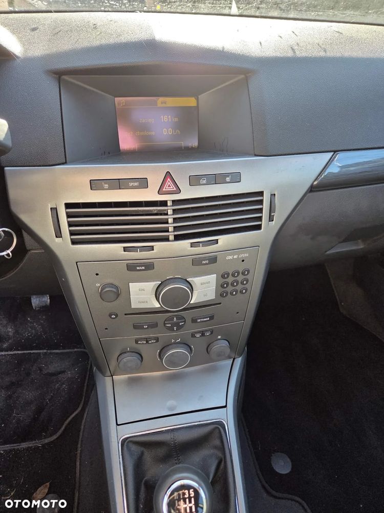 Opel Astra 2.0 T Sport - 11