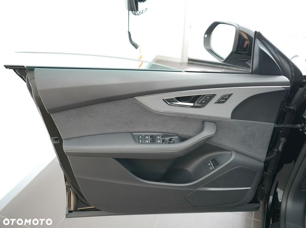 Audi Q8 - 14