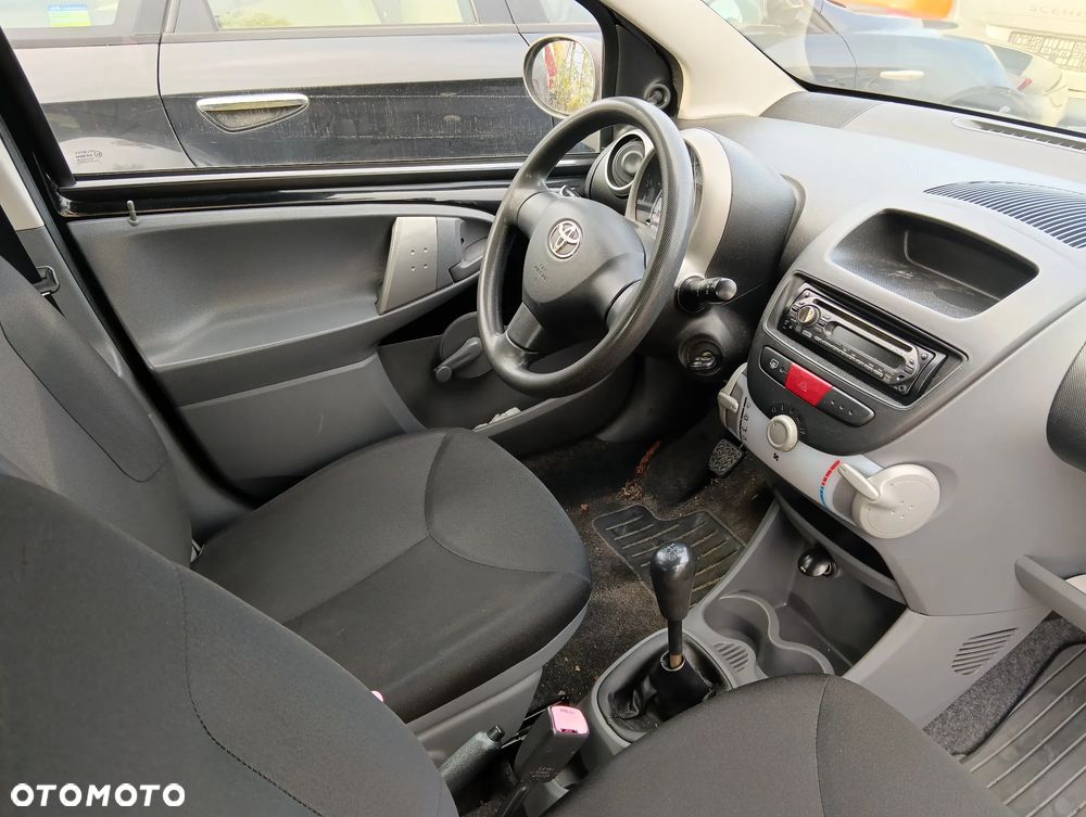 *TOYOTA AYGO* Samochód na części - 3