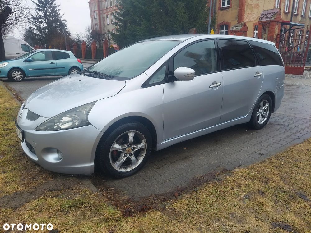 Mitsubishi Grandis 2.4 Intense - 7