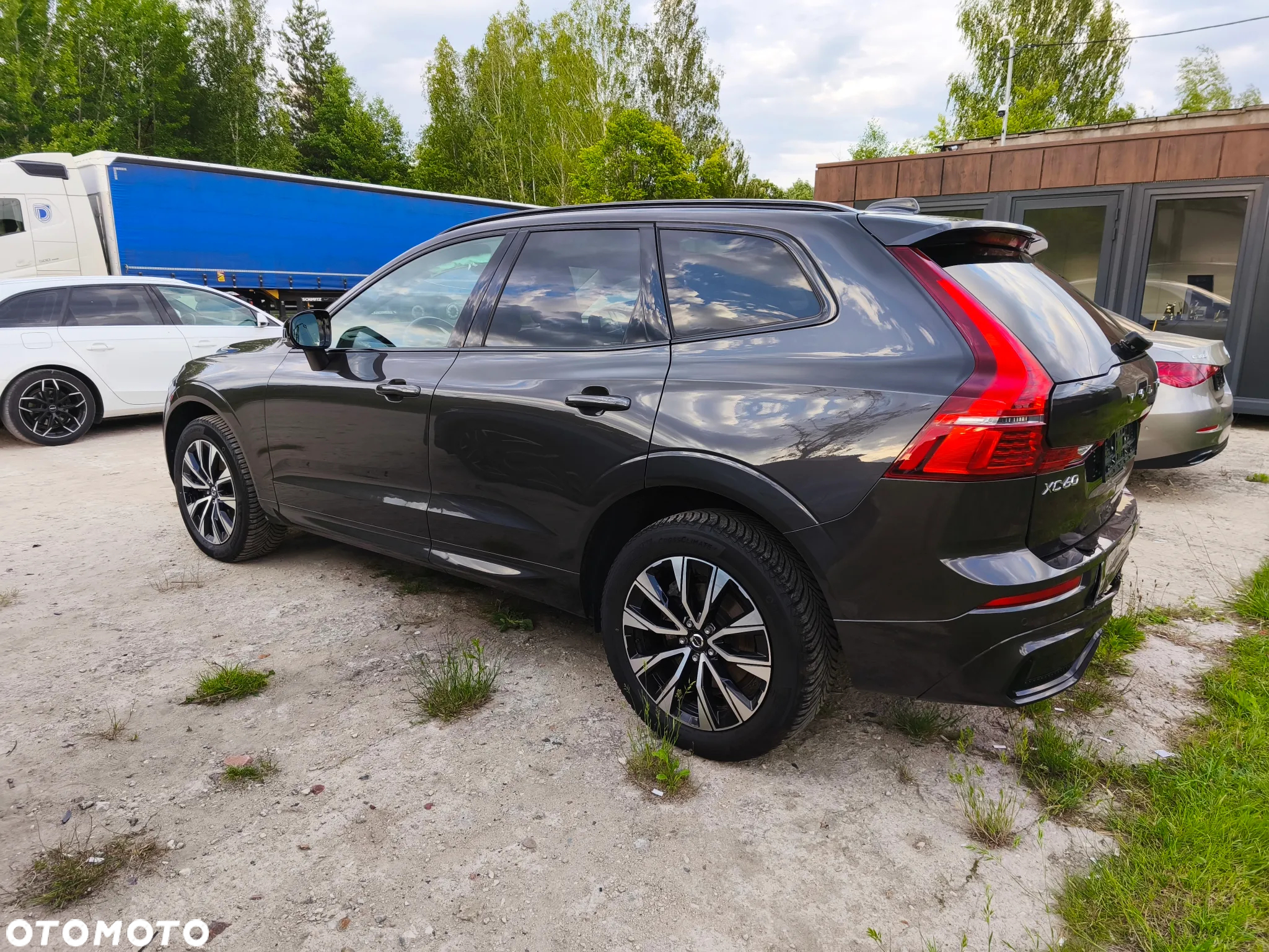 Volvo XC 60 B4 D AWD Plus Dark - 10
