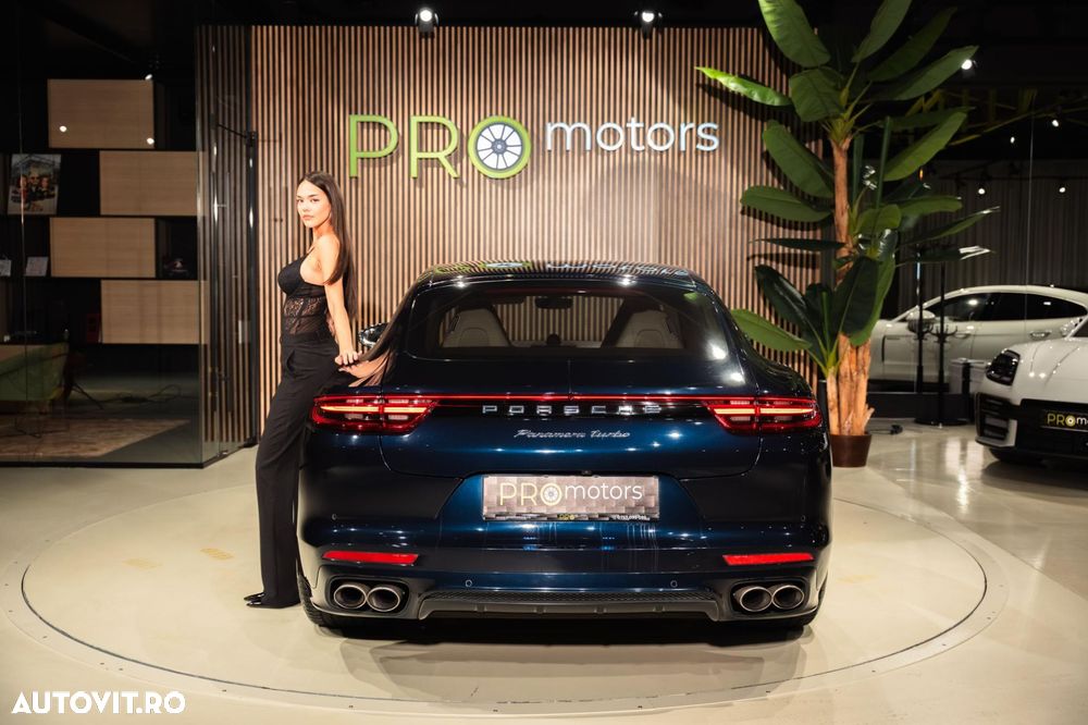 Porsche Panamera - 30