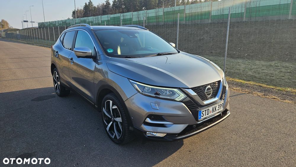 Nissan Qashqai 1.2 DIG-T Xtronic TEKNA+ - 4