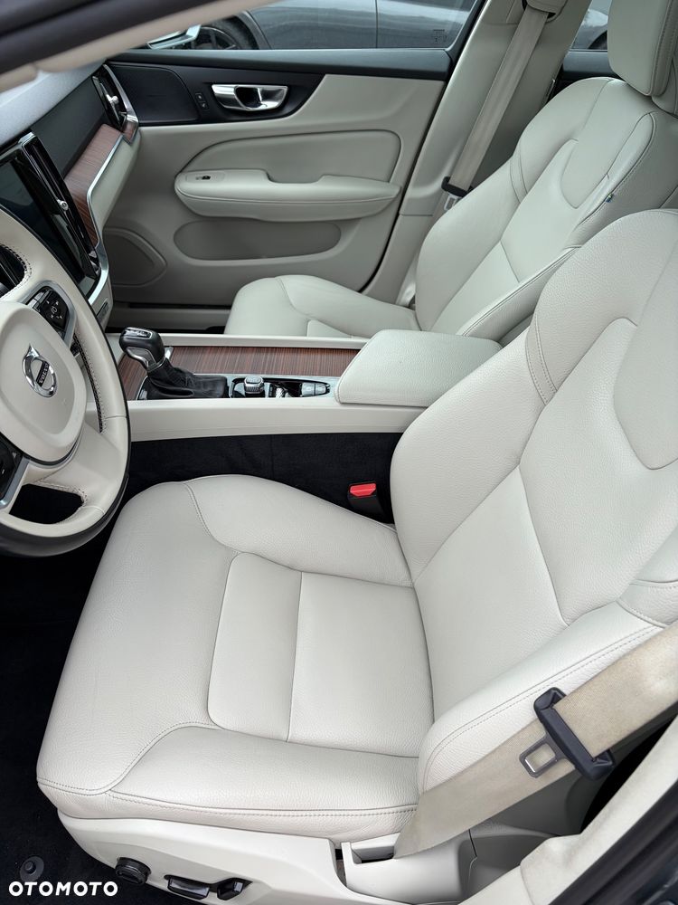 Volvo S60 T5 Momentum Pro - 20