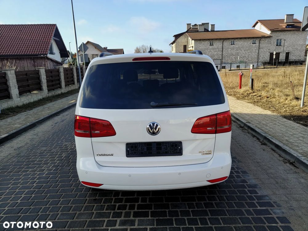 Volkswagen Touran 2.0 TDI DPF BlueMotion Technology Comfortline - 8
