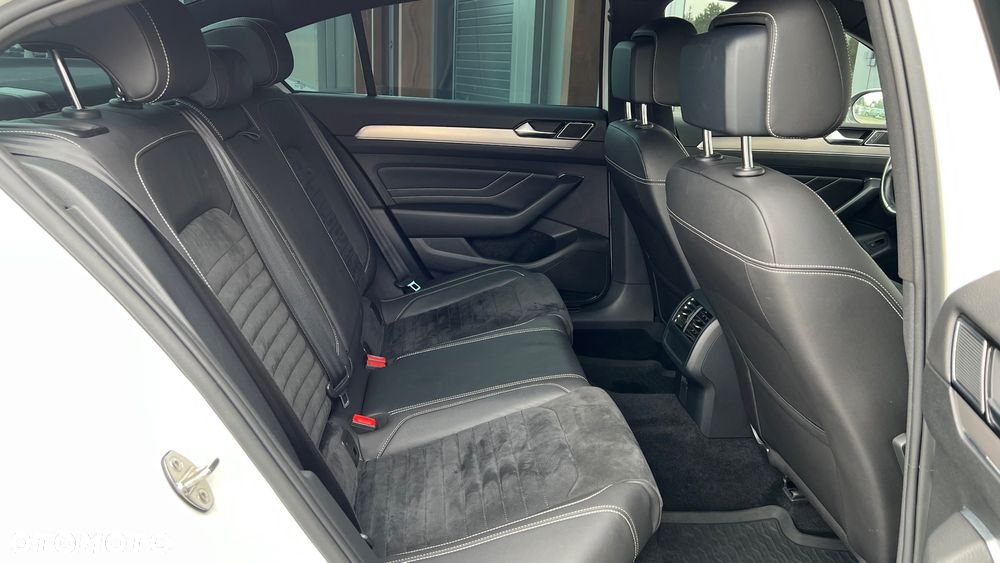 Volkswagen Passat 2.0 TSI Elegance DSG - 9