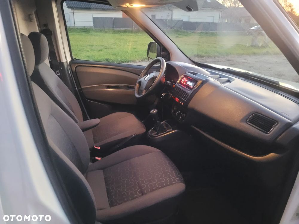 Fiat Doblo 1.4 16V Dynamic - 5