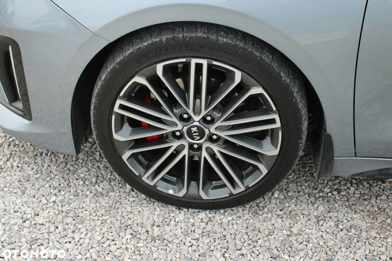 Kia ProCeed - 10