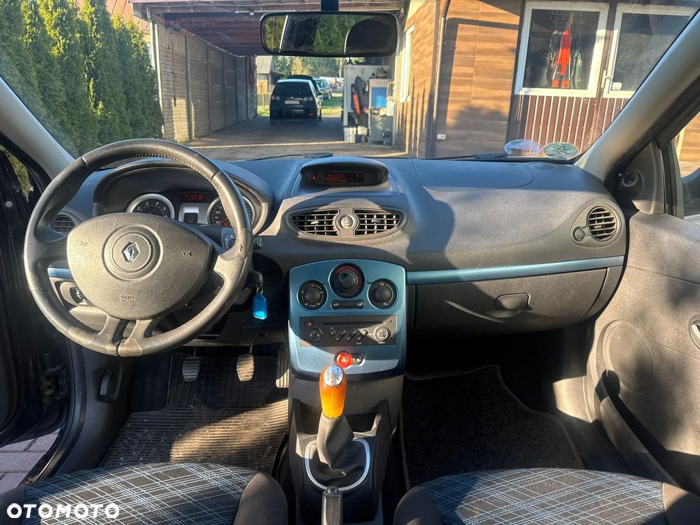Renault Clio - 9