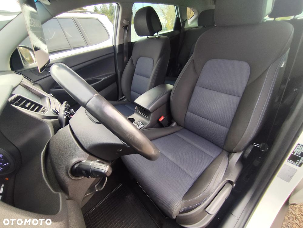 Hyundai Tucson blue 1.7 CRDi 2WD DCT Premium - 30