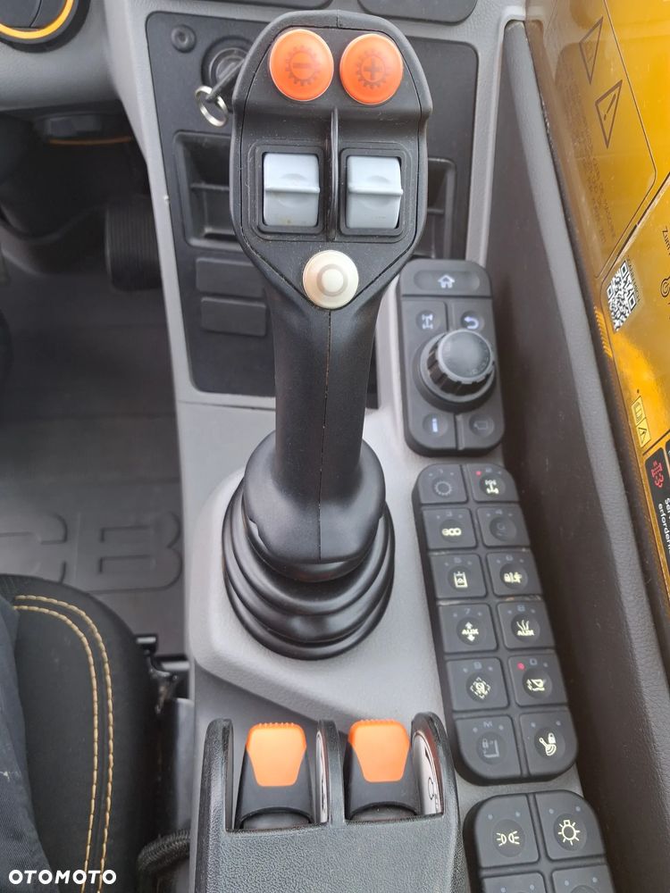 JCB 542 - 70 AGRI SUPER DUALTECH VT - 13