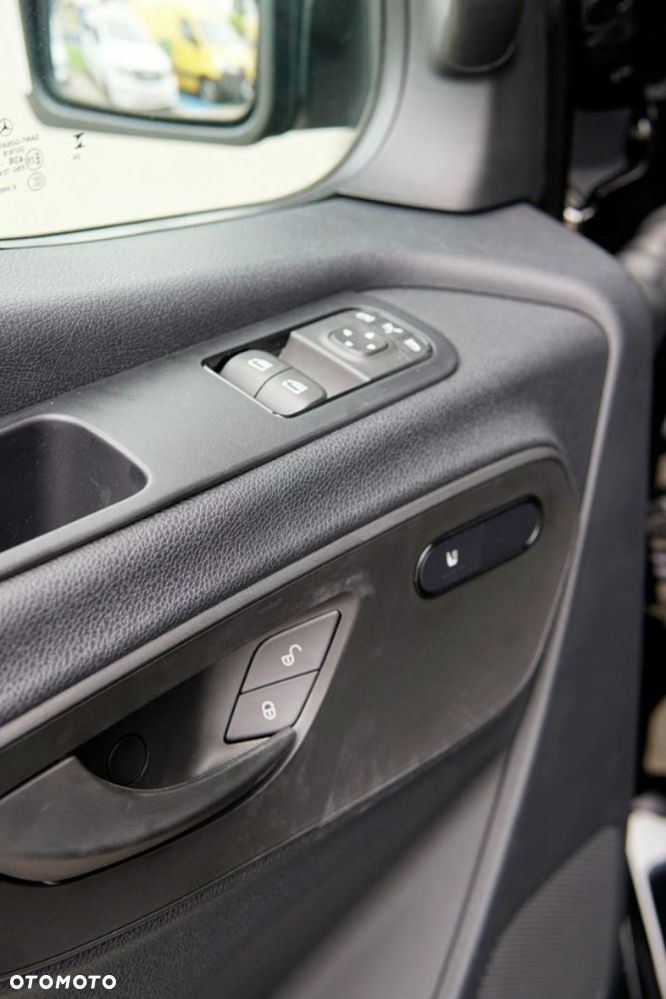 Mercedes-Benz Sprinter - 23