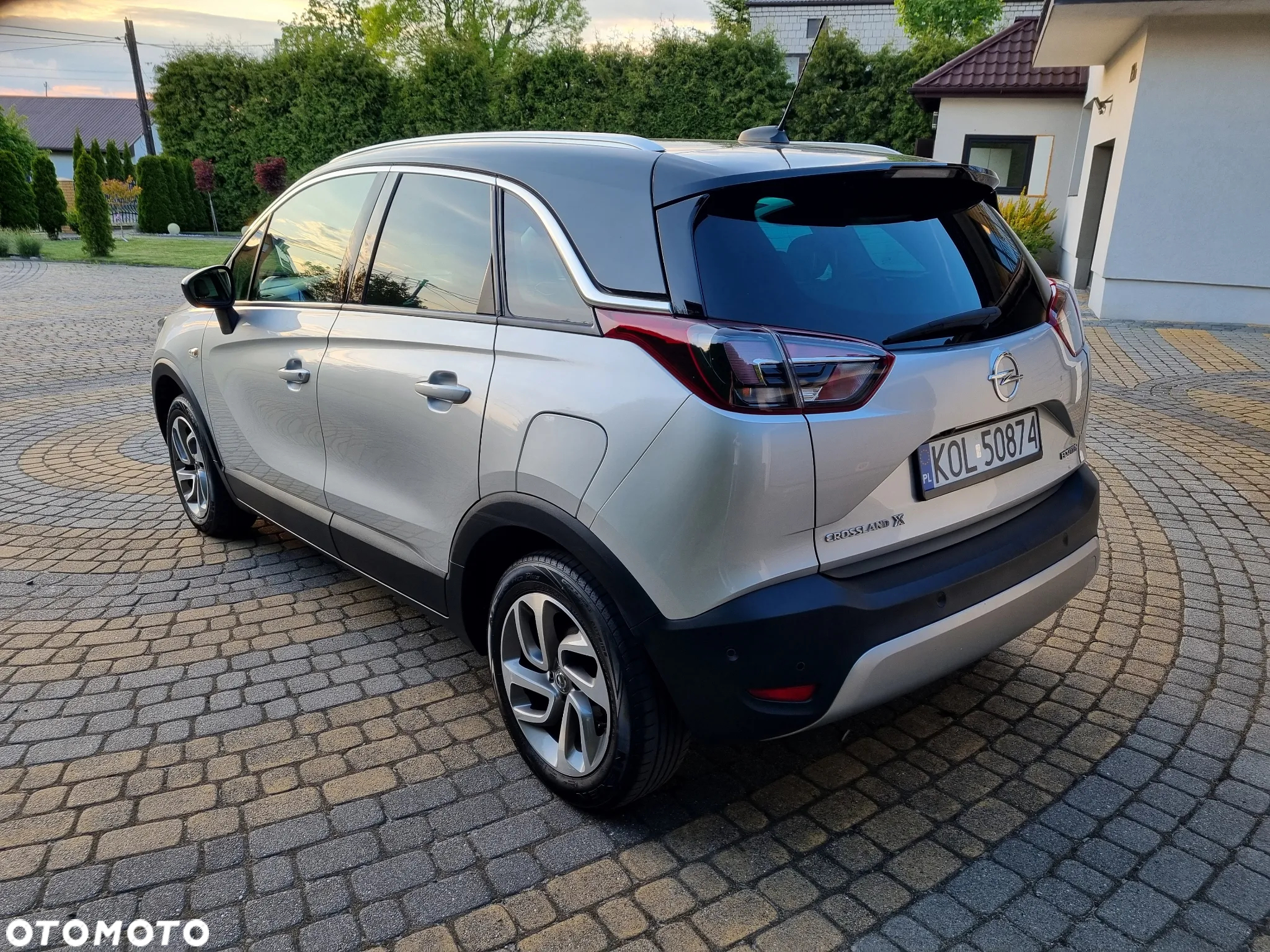 Opel Crossland X 1.2 T Elite S&S - 4