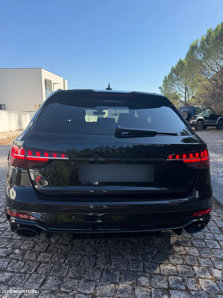 Audi RS4 quattro tiptronic - 27
