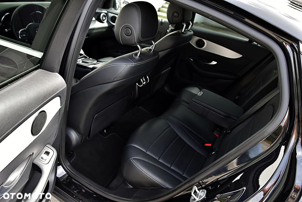 Mercedes-Benz GLC 200 4Matic 9G-TRONIC - 24